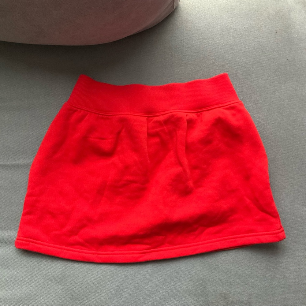 Alo Yoga Accolade Skirt Bright Red XXS - Picture 9 of 9